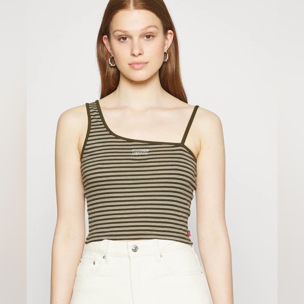 2/$20   Levi’s Hoop Tank Top